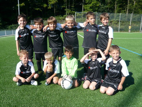 Dritter Platz der G-Jugend beim Kunstrasenturnier